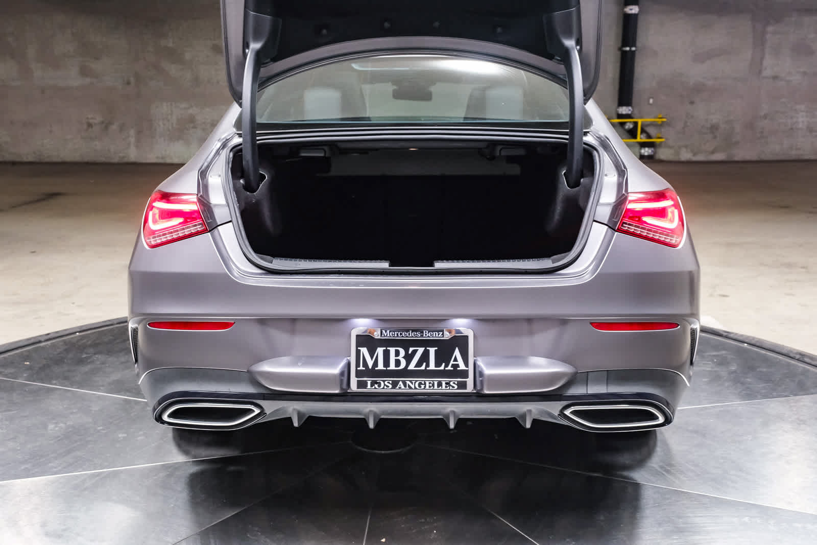 Used 2022 Mercedes-Benz CLA 250 image 32