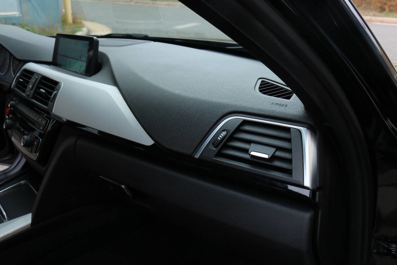 Used 2016 BMW 340i xDrive Sedan image 30