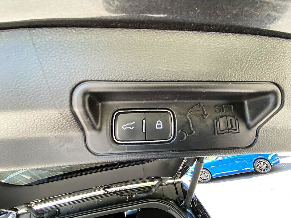 Used 2020 Ford Explorer XLT w/ Class III Trailer Tow Package AWD/4WD image 27