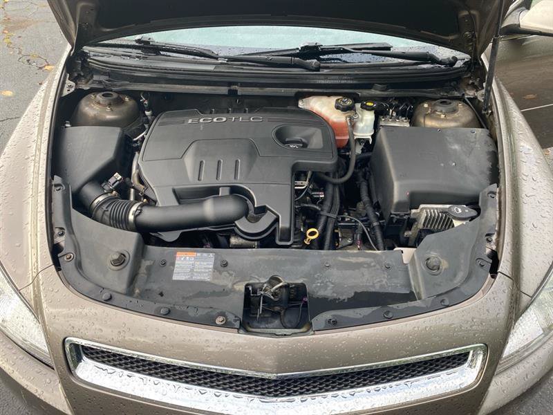 Used 2012 Chevrolet Malibu LT FWD image 7