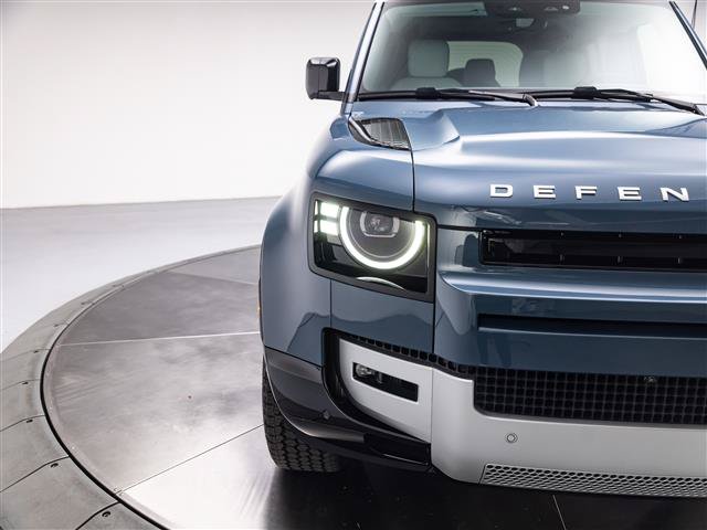 New 2026 Land Rover Defender 110 X-Dynamic SE AWD/4WD image 10