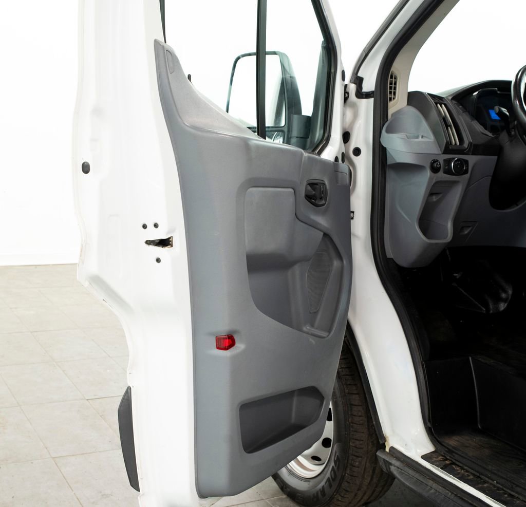 Used 2017 Ford Transit 150 130 Low Roof RWD image 6