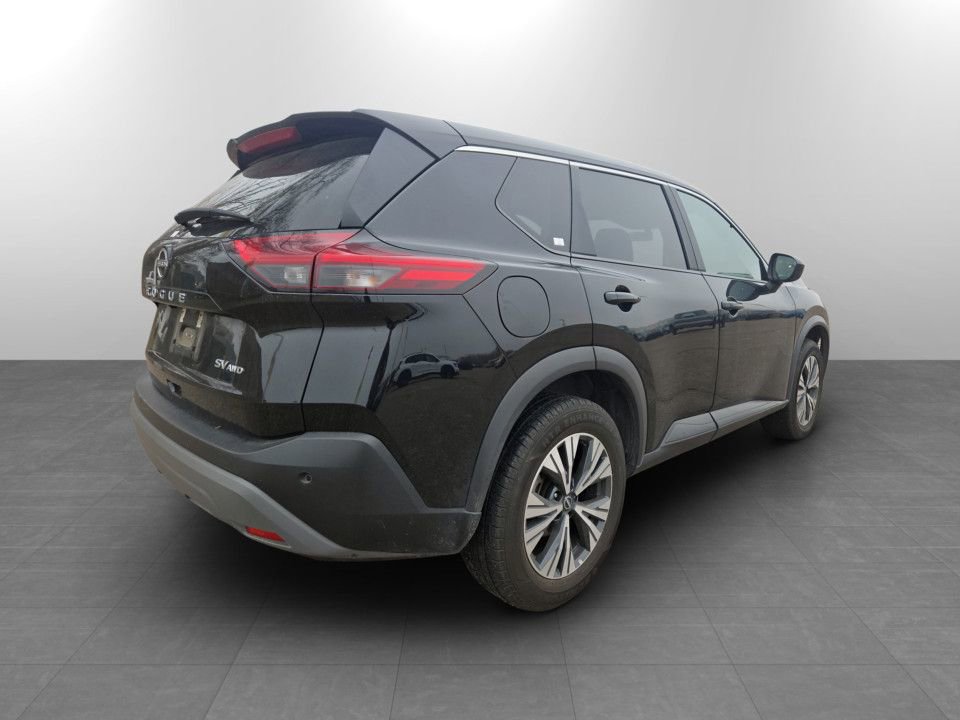 Used 2023 Nissan Rogue SV image 6