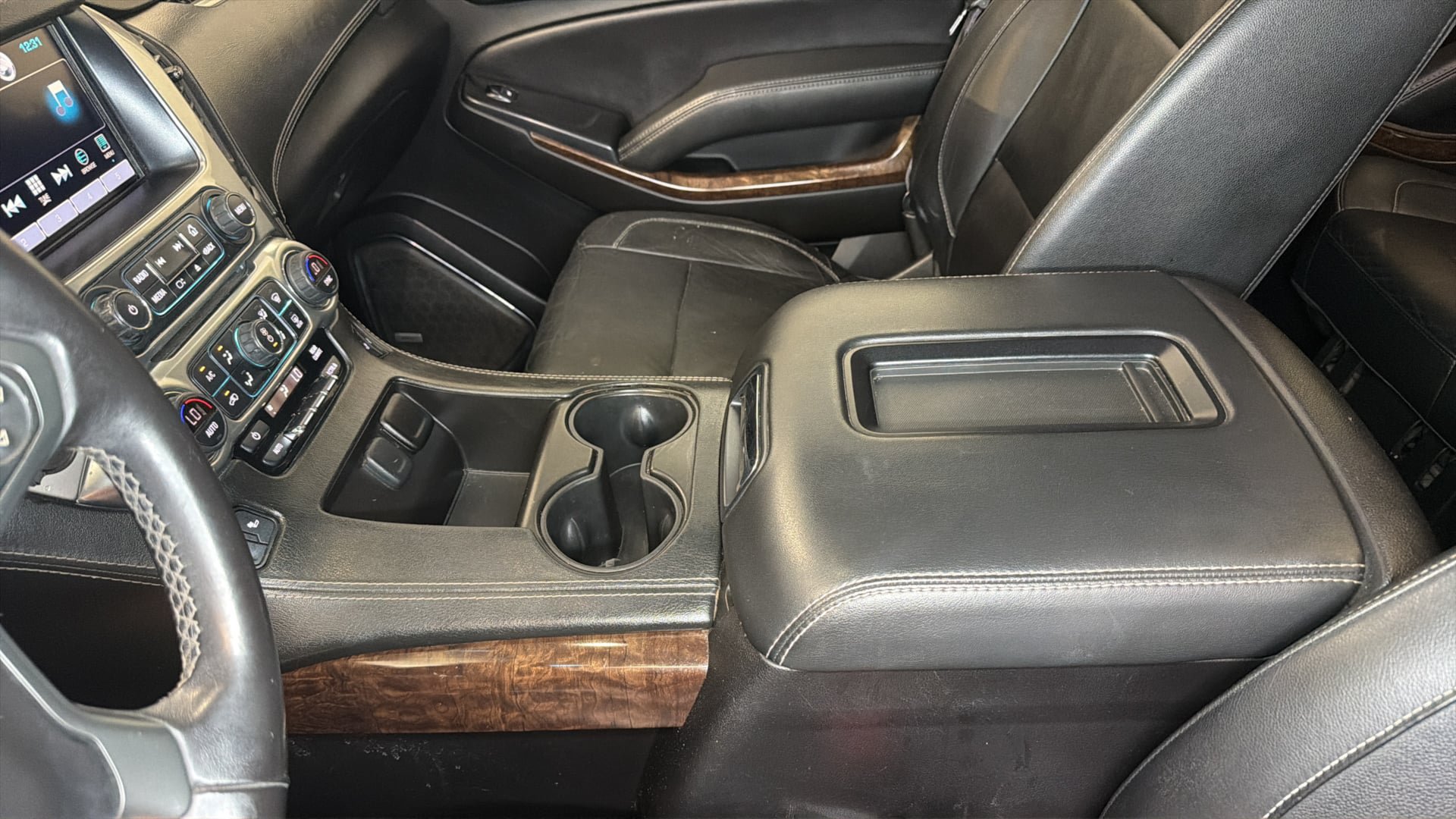 Used 2017 Chevrolet Tahoe LT RWD image 26