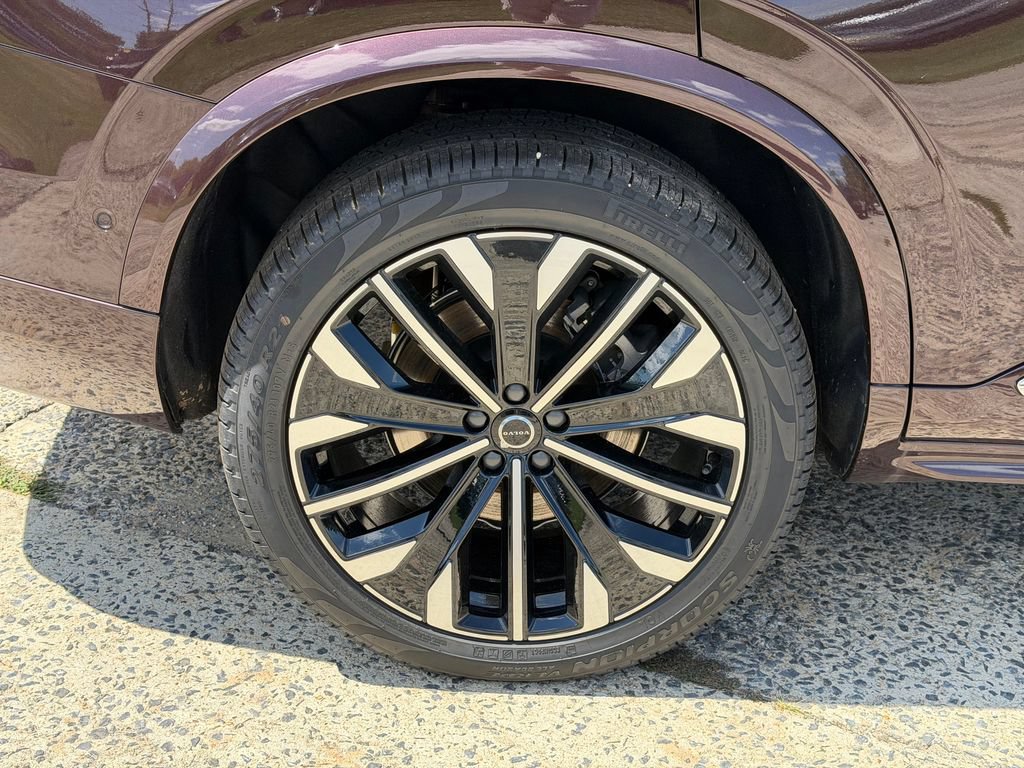 New 2026 Volvo XC90 T8 Plus AWD/4WD image 6