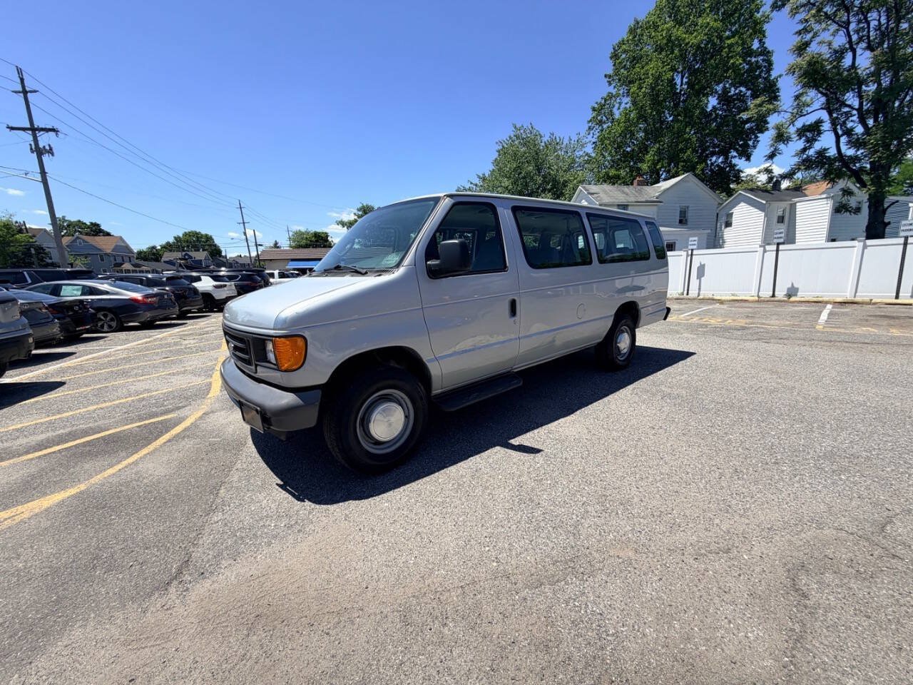 Used 2006 Ford E-350 and Econoline 350 XL RWD image 61