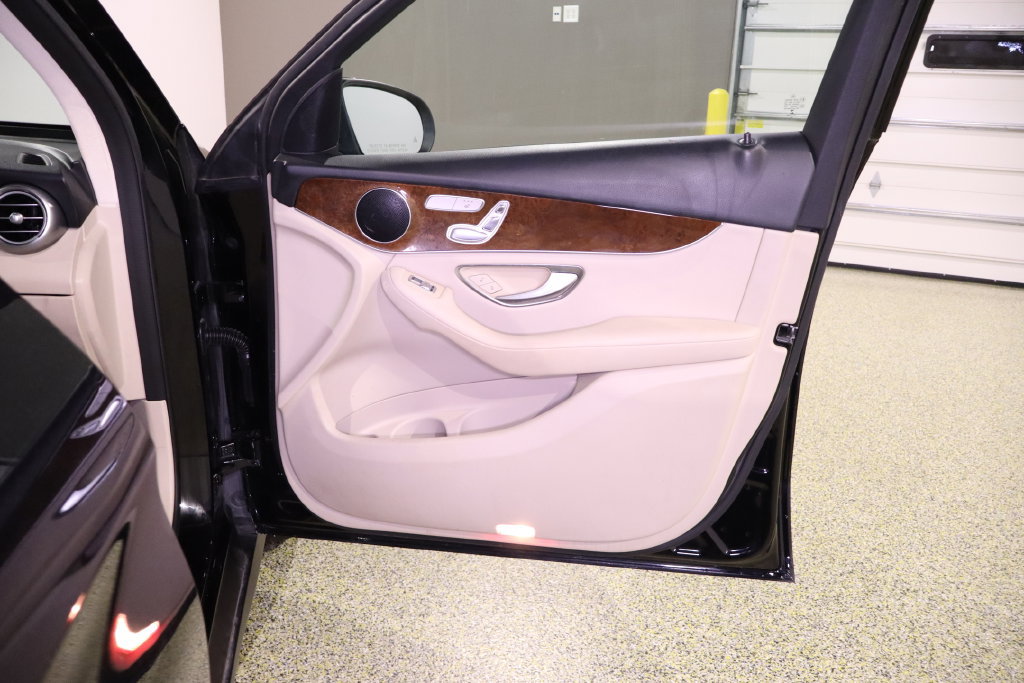 Used 2019 Mercedes-Benz GLC 300 image 40