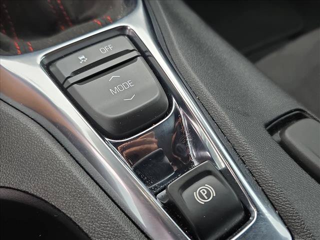 Used 2022 Chevrolet Camaro ZL1 RWD image 18