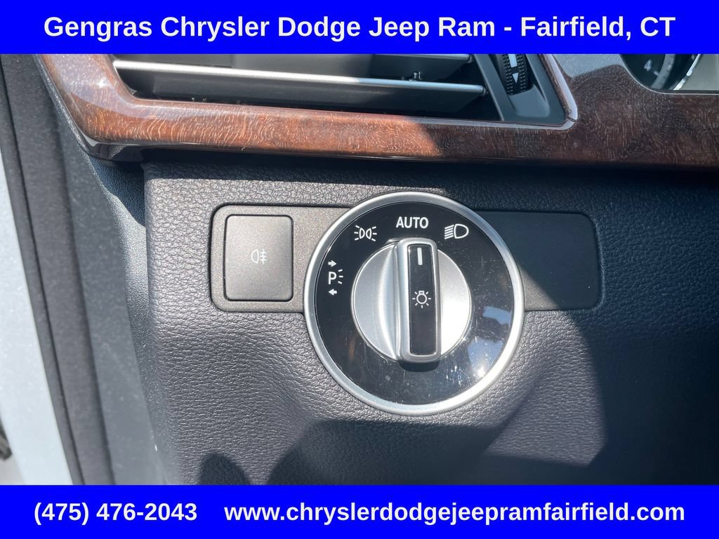 Used 2013 Mercedes-Benz E 350 4MATIC Sedan image 44