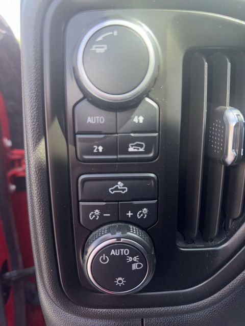 Used 2022 Chevrolet Silverado 1500 Custom w/ LPO, Dark Essentials Package AWD/4WD image 14