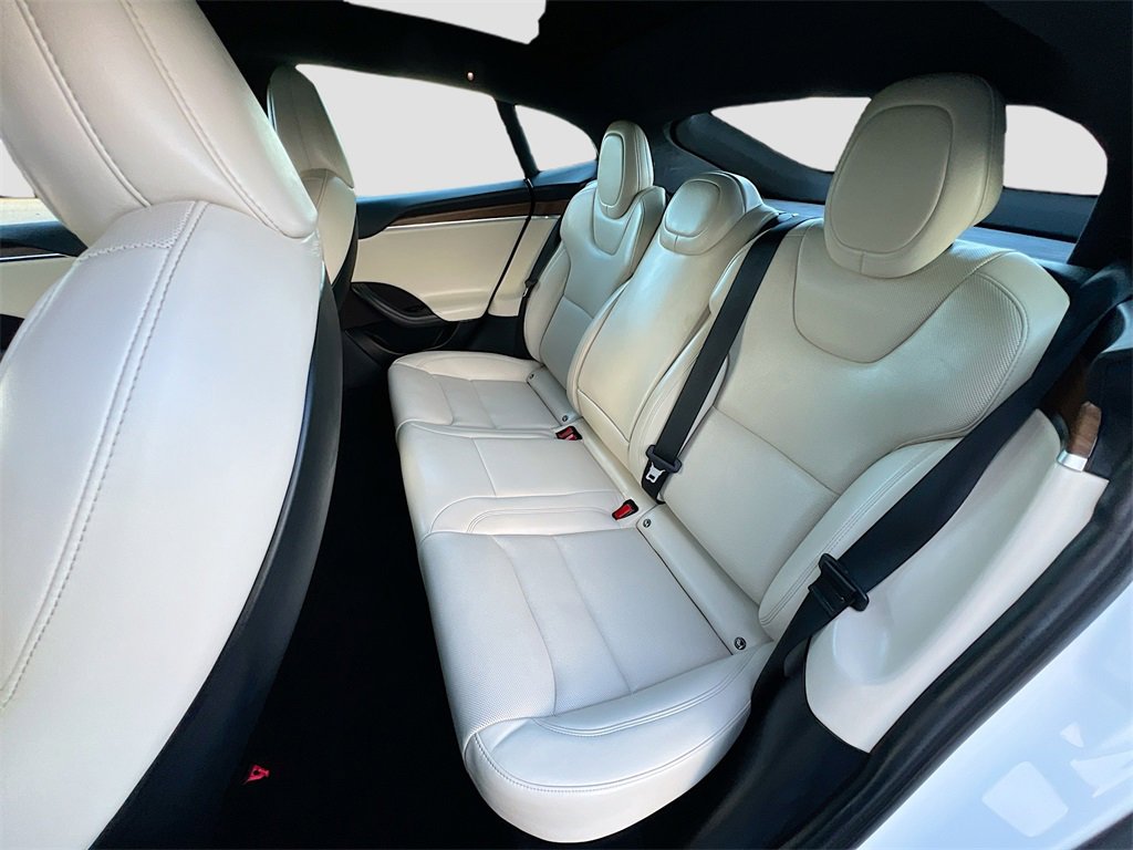 Used 2022 Tesla Model S image 23