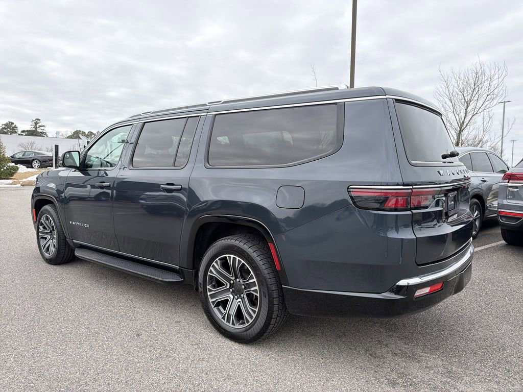 Used 2024 Jeep Wagoneer L Series II w/ Flexible Seating Group image 7