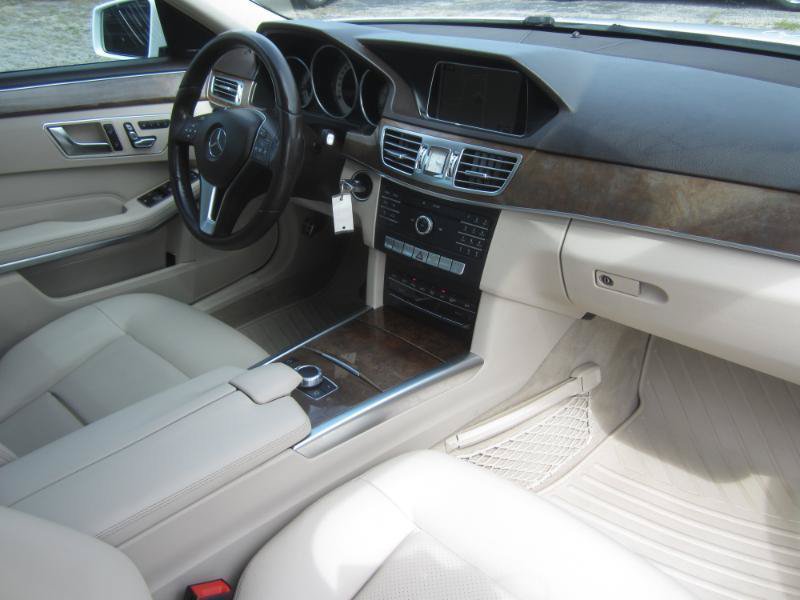 Used 2016 Mercedes-Benz E 350 4MATIC Sedan image 16