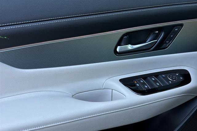 New 2025 Nissan Murano SL image 11