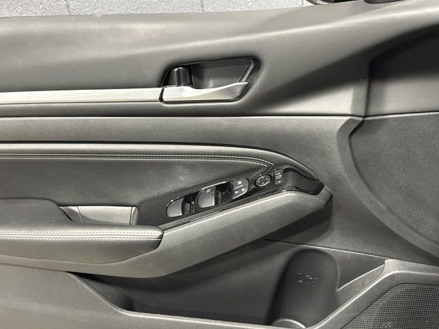 Used 2023 Nissan Altima 2.5 SV w/ SV Premium Package image 23