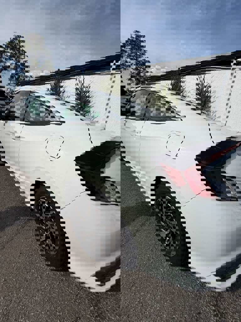 Used 2018 Honda Civic LX image 9