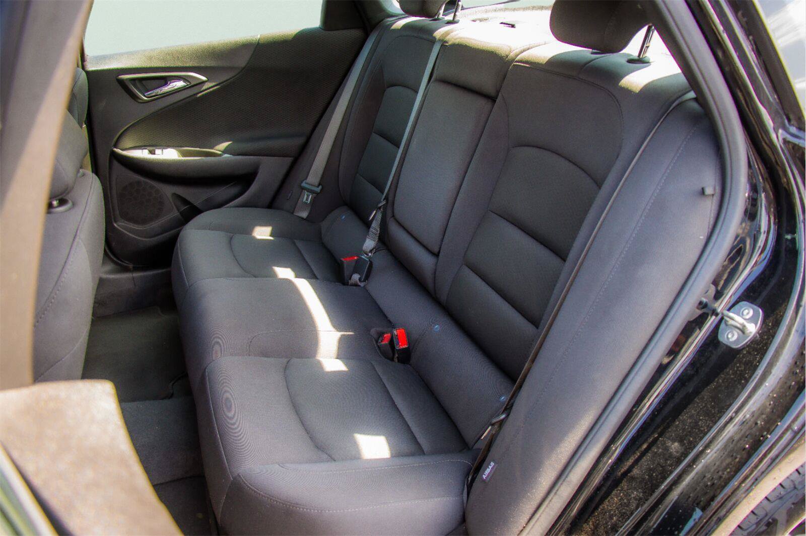 Used 2025 Chevrolet Malibu LT FWD image 7