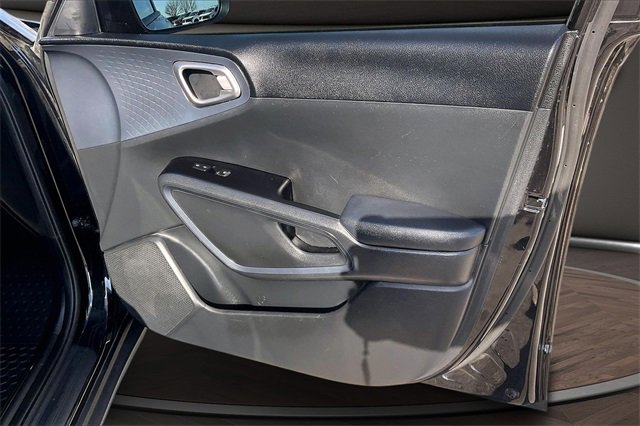 Used 2023 Kia Soul EX image 22