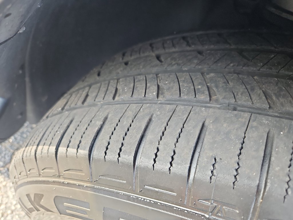 Used 2023 Rivian R1T Adventure image 34