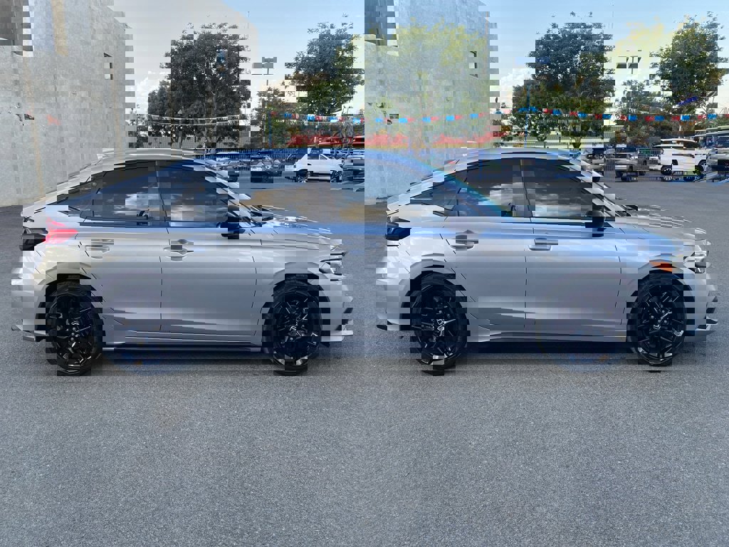 Used 2024 Honda Civic Sport image 4