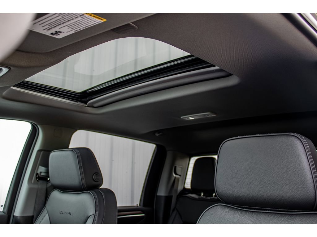 New 2026 GMC Sierra 2500 Denali w/ Denali Reserve Package image 25