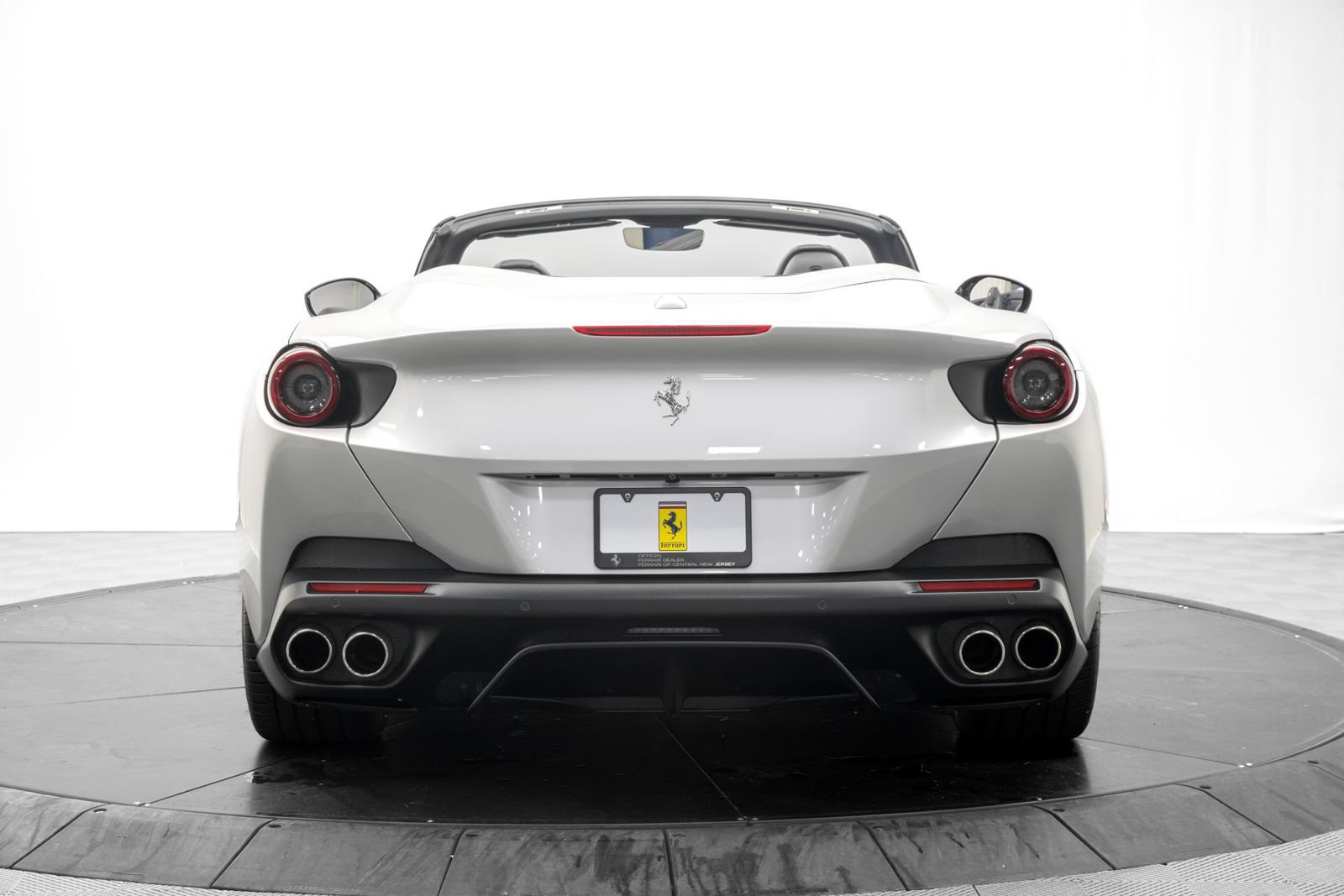 Used 2019 Ferrari Portofino RWD image 6