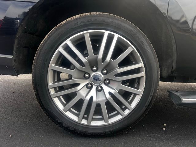 Used 2022 Ford Expedition Max Limited image 9