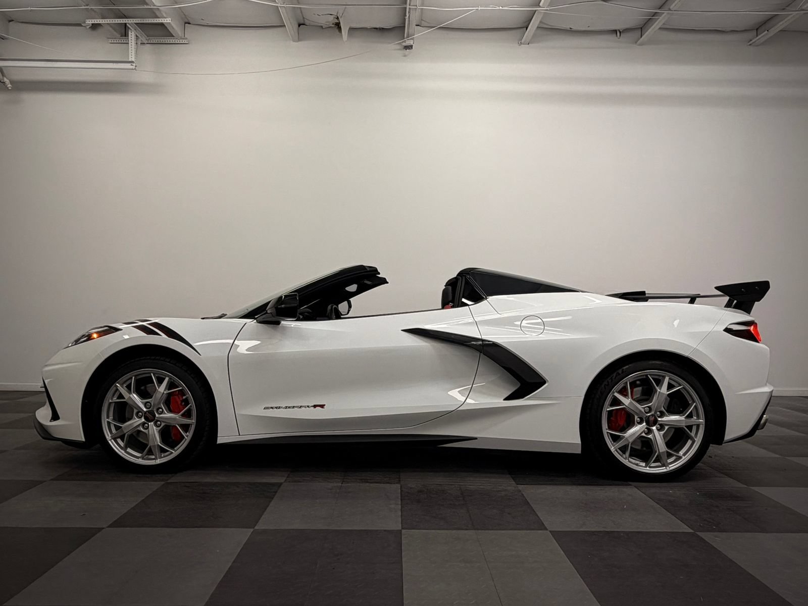 Used 2022 Chevrolet Corvette Stingray Preferred Conv w/ Z51 Performance Package RWD image 10