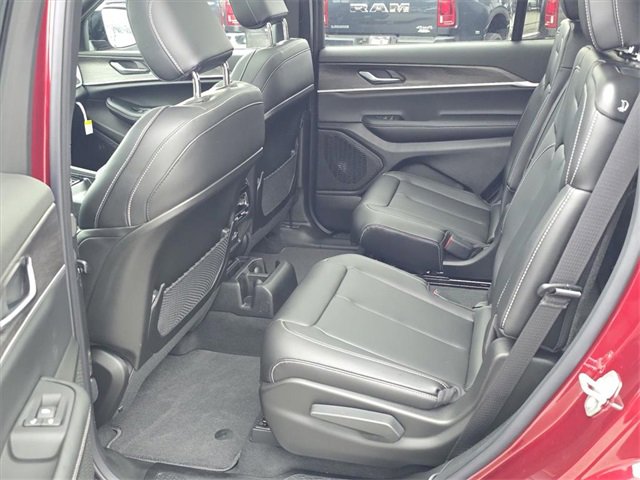 New 2025 Jeep Grand Cherokee L Limited image 5