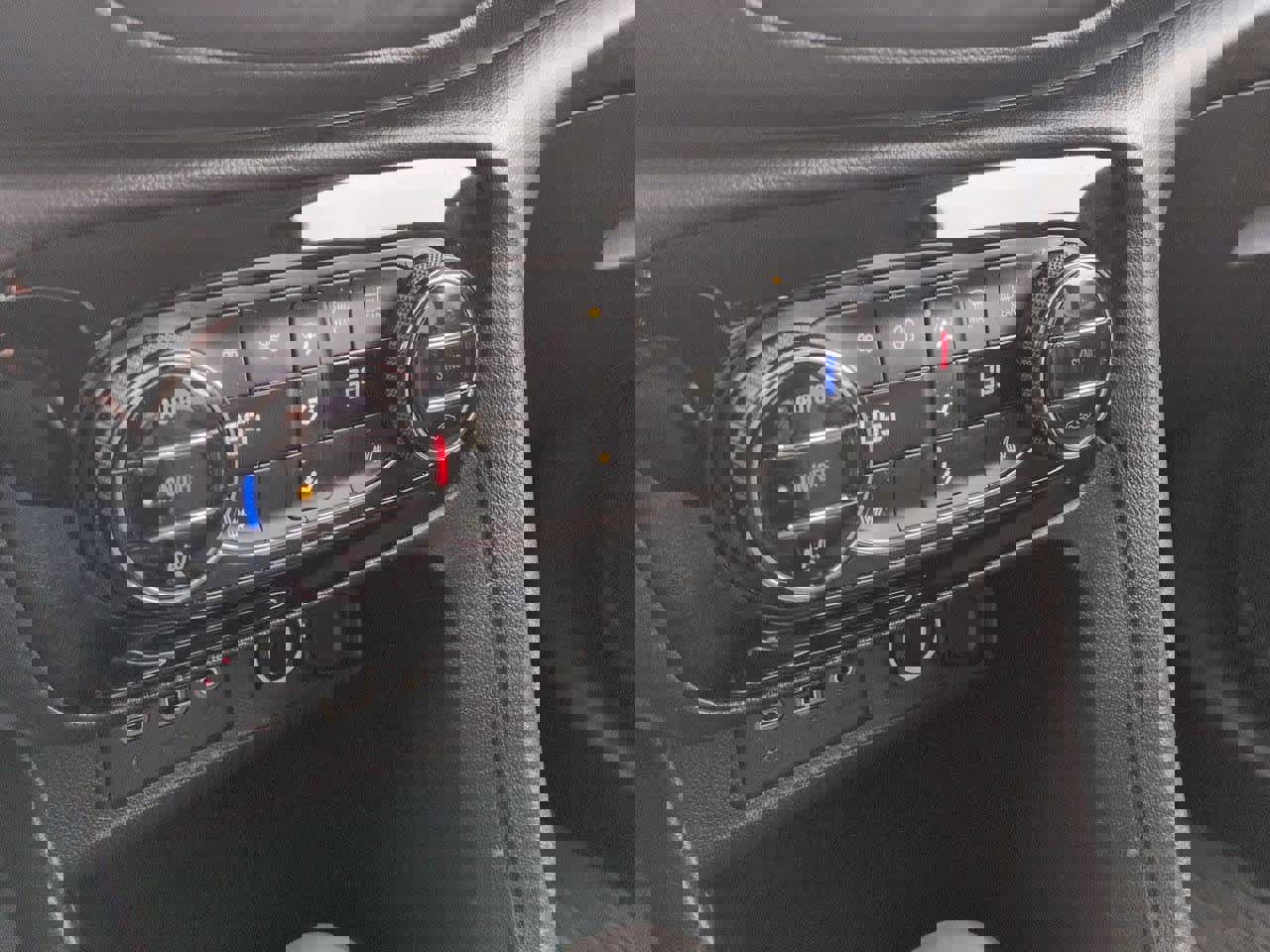 Used 2022 Buick Encore GX Select w/ Sport Touring Package image 27