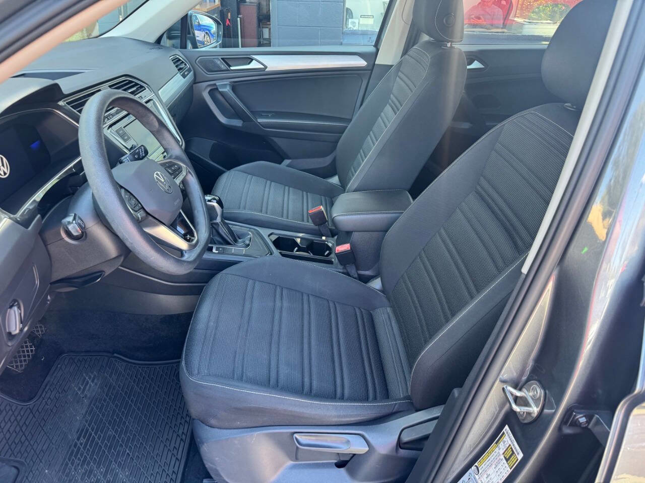 Used 2022 Volkswagen Tiguan S image 11