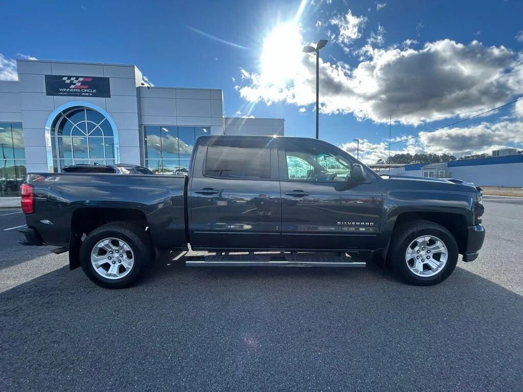 Used 2018 Chevrolet Silverado 1500 LT w/ All Star Edition AWD/4WD image 6