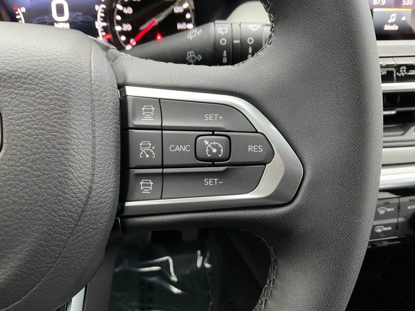 New 2026 Jeep Compass Limited AWD/4WD image 19