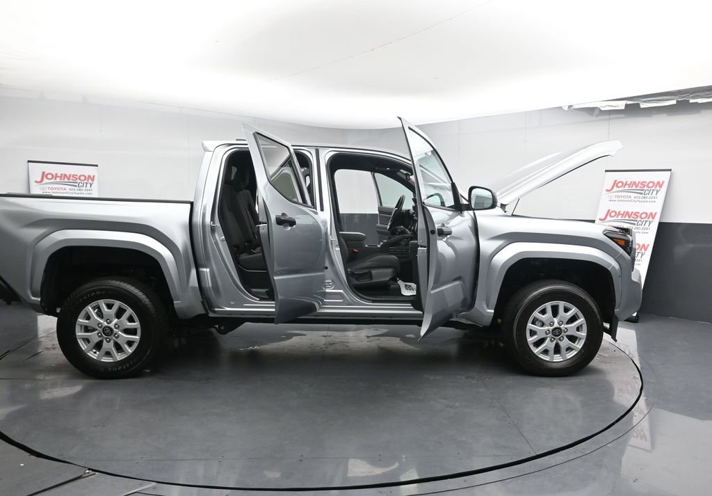 Used 2025 Toyota Tacoma SR image 43