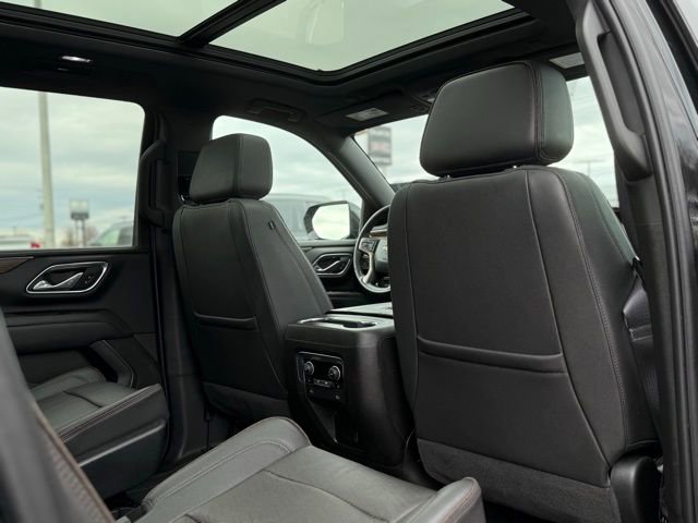 Used 2023 Chevrolet Suburban High Country AWD/4WD image 23