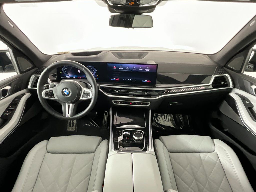 Used 2026 BMW X5 M60i w/ M Sport Professional Package image 10