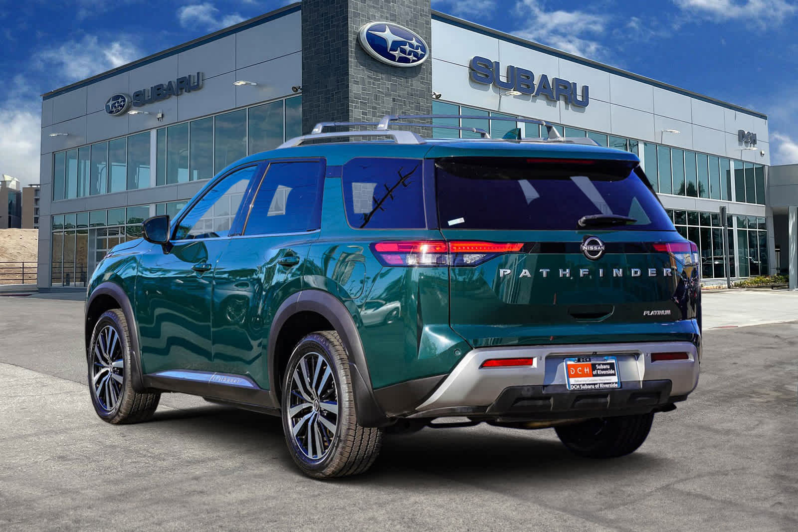 Used 2023 Nissan Pathfinder Platinum image 6