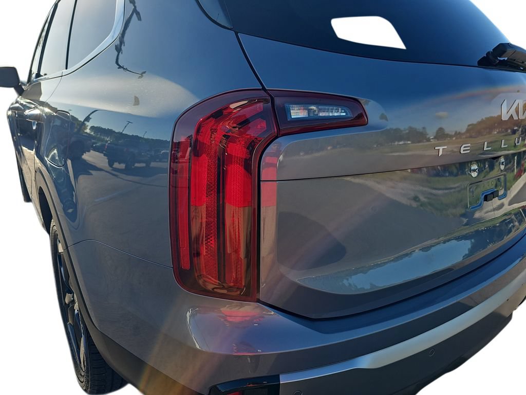 Used 2025 Kia Telluride S FWD image 35