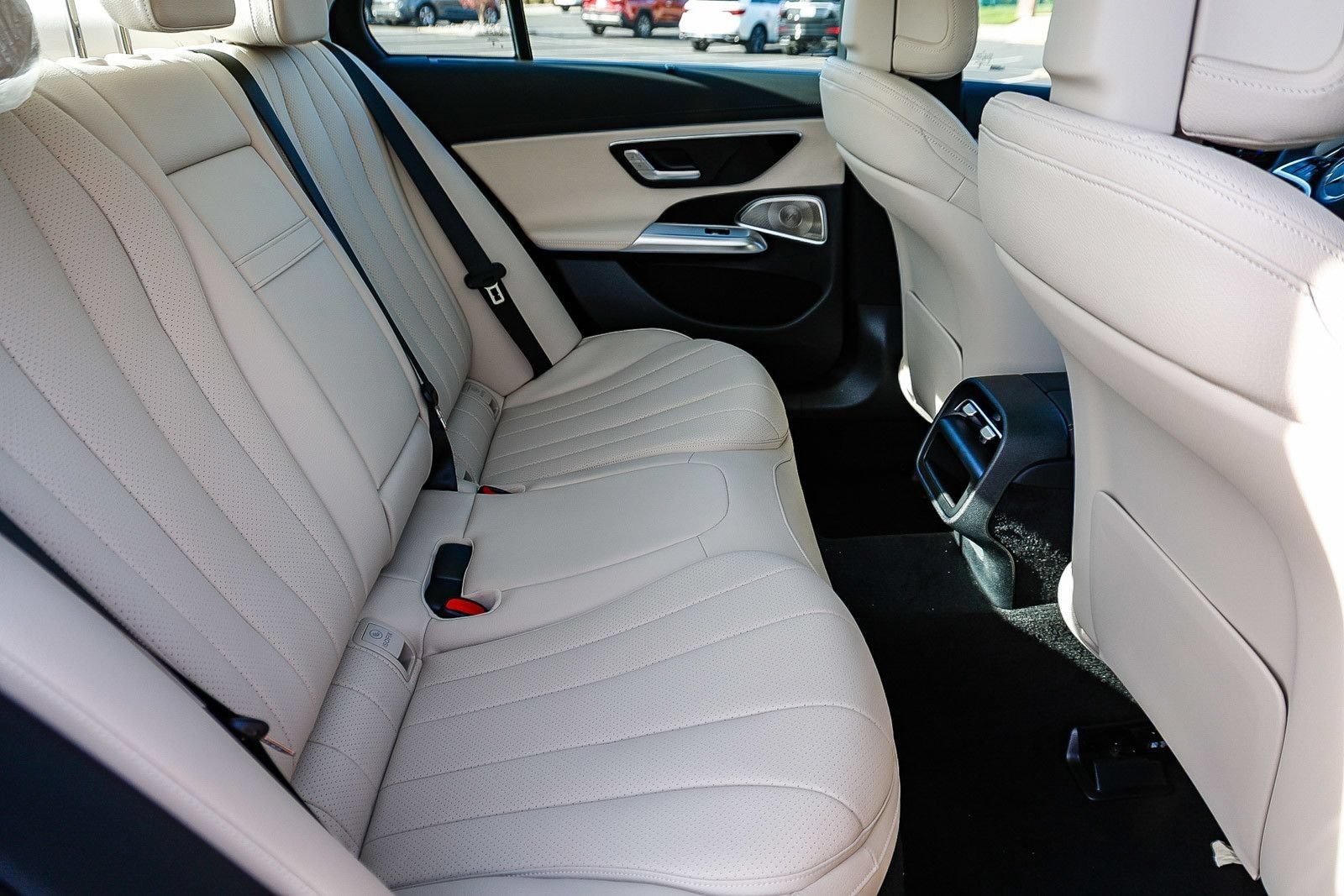 New 2026 Mercedes-Benz E 350 4MATIC Sedan image 20
