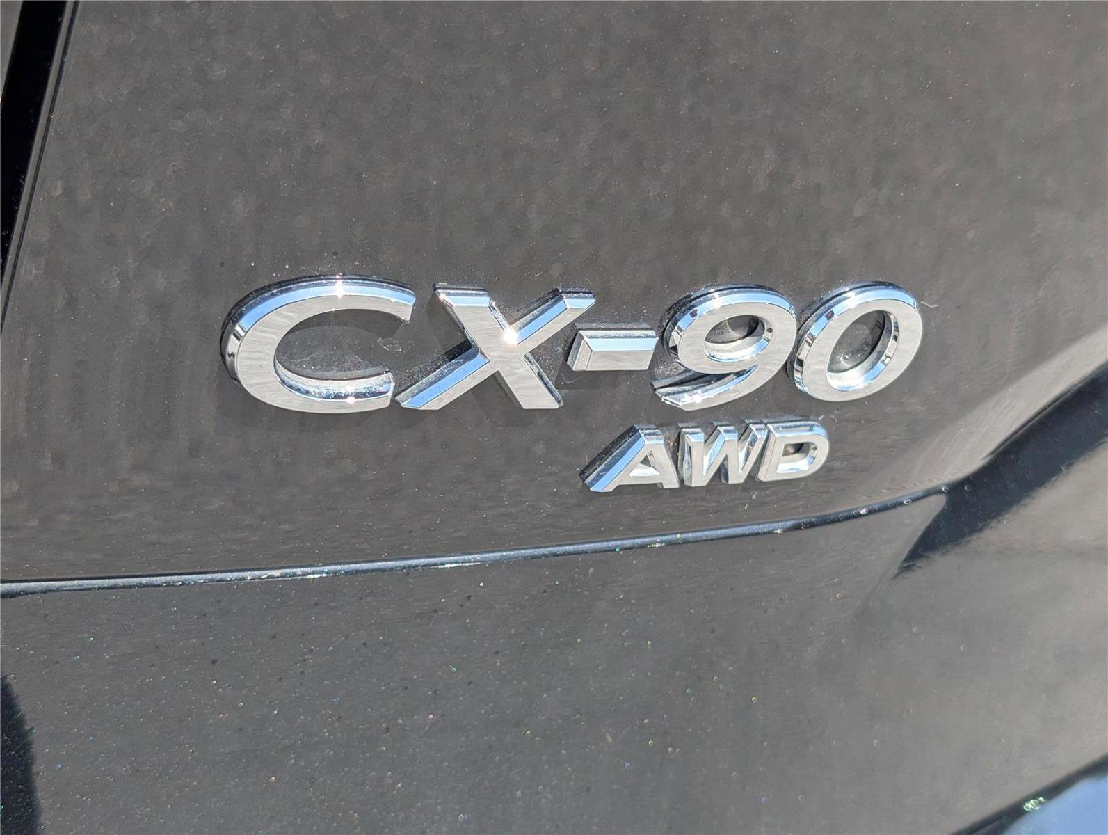 Used 2024 MAZDA CX-90 Plug-In Hybrid w/ Preferred image 9