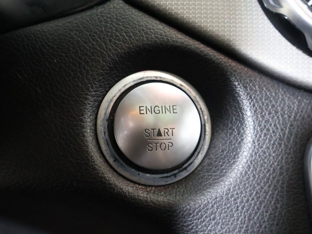 Used 2020 Mercedes-Benz GLA 250 4MATIC image 41