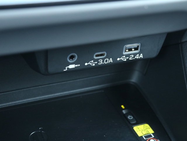 Used 2025 Subaru Crosstrek 2.5i Limited w/ Crosstrek Mirror Package image 27