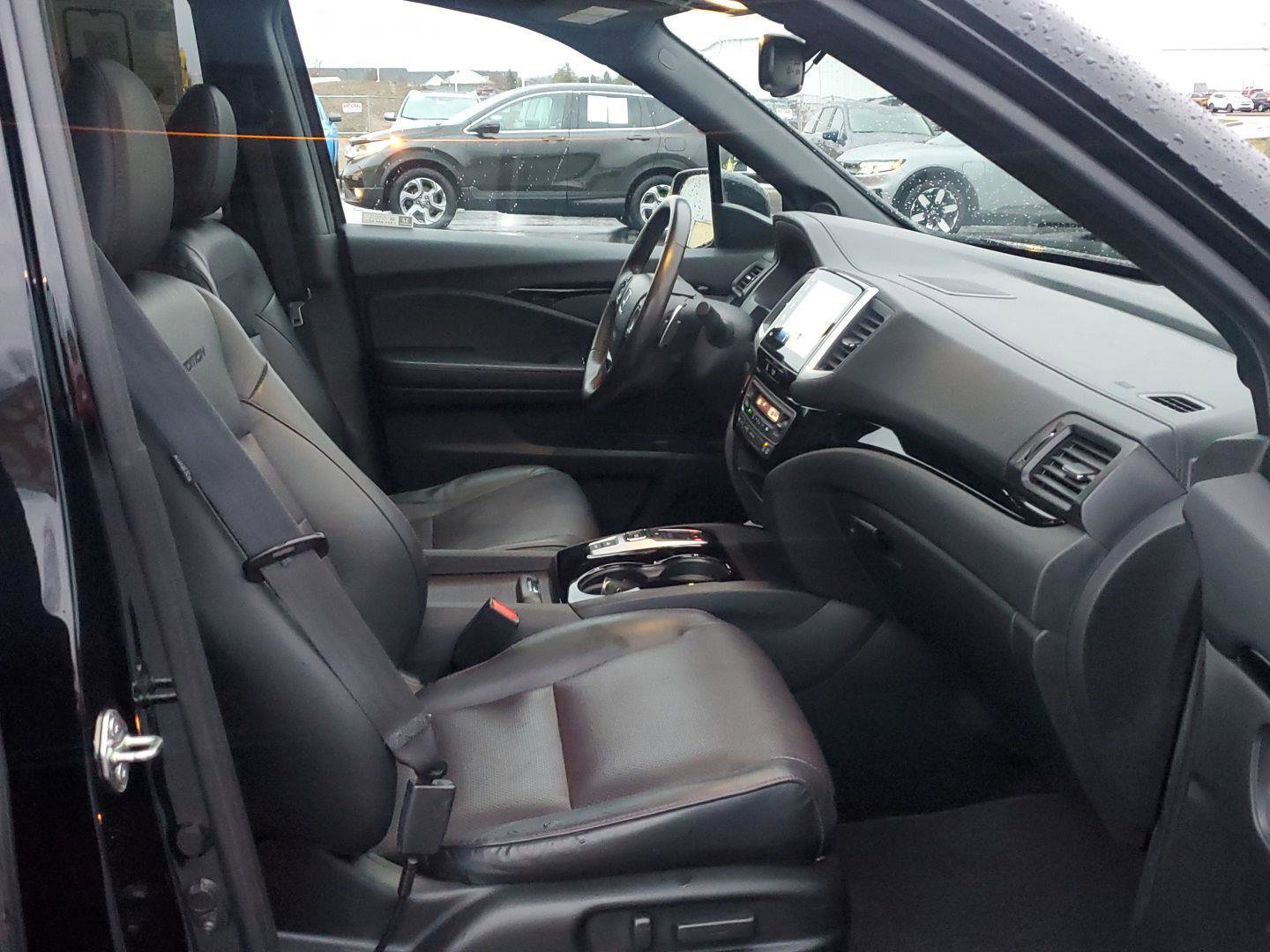 Used 2020 Honda Ridgeline Black Edition image 32