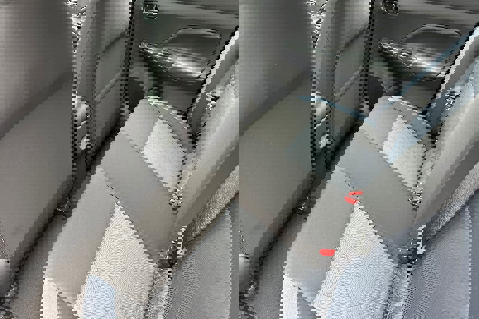 New 2025 Nissan Versa SV w/ Trunk Package image 4