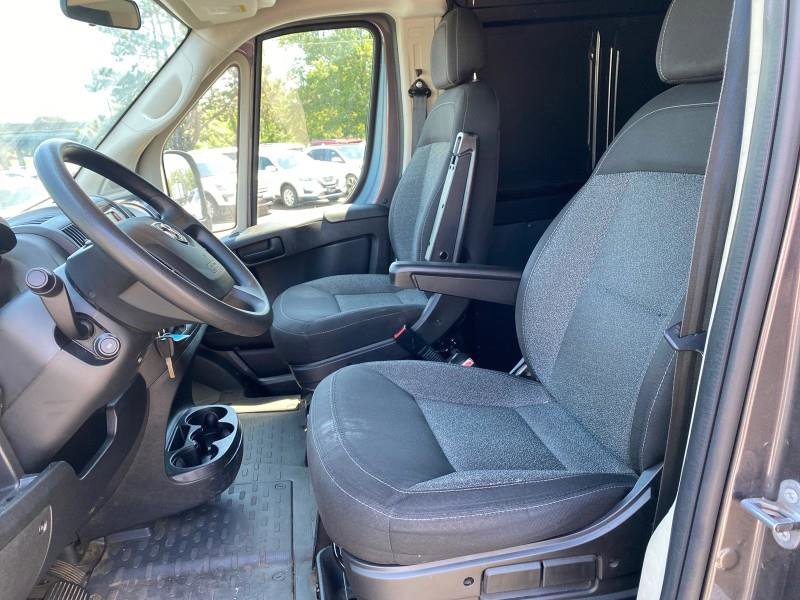 Used 2019 RAM ProMaster 2500 w/ Premium Appearance Group image 9