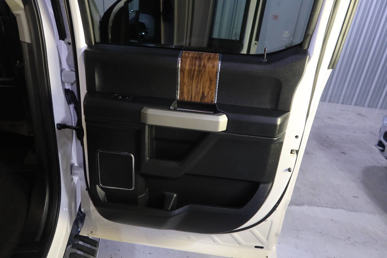 Used 2018 Ford F150 Lariat image 29