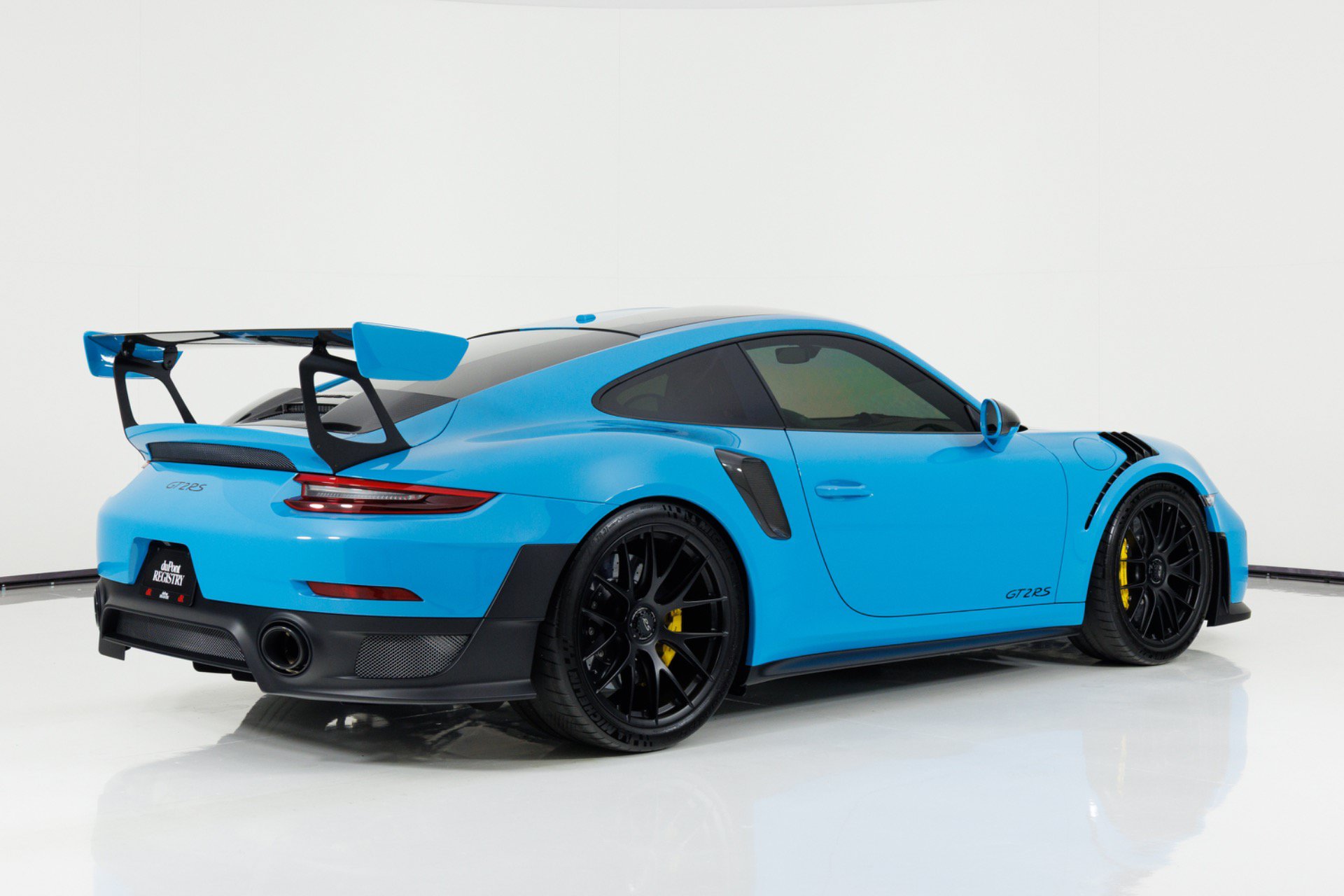 Used 2018 Porsche 911 GT2 RS RWD image 3