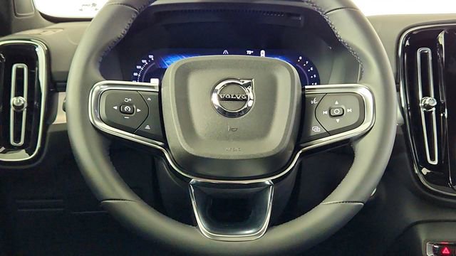 New 2026 Volvo XC40 B5 Ultra w/ Climate Package AWD/4WD image 25