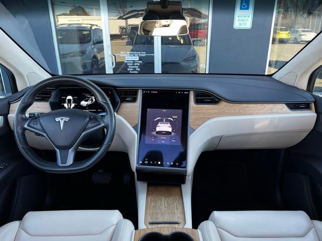 Used 2018 Tesla Model X 100D image 26