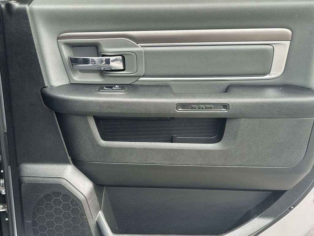 Used 2021 RAM 1500 Classic SLT image 17